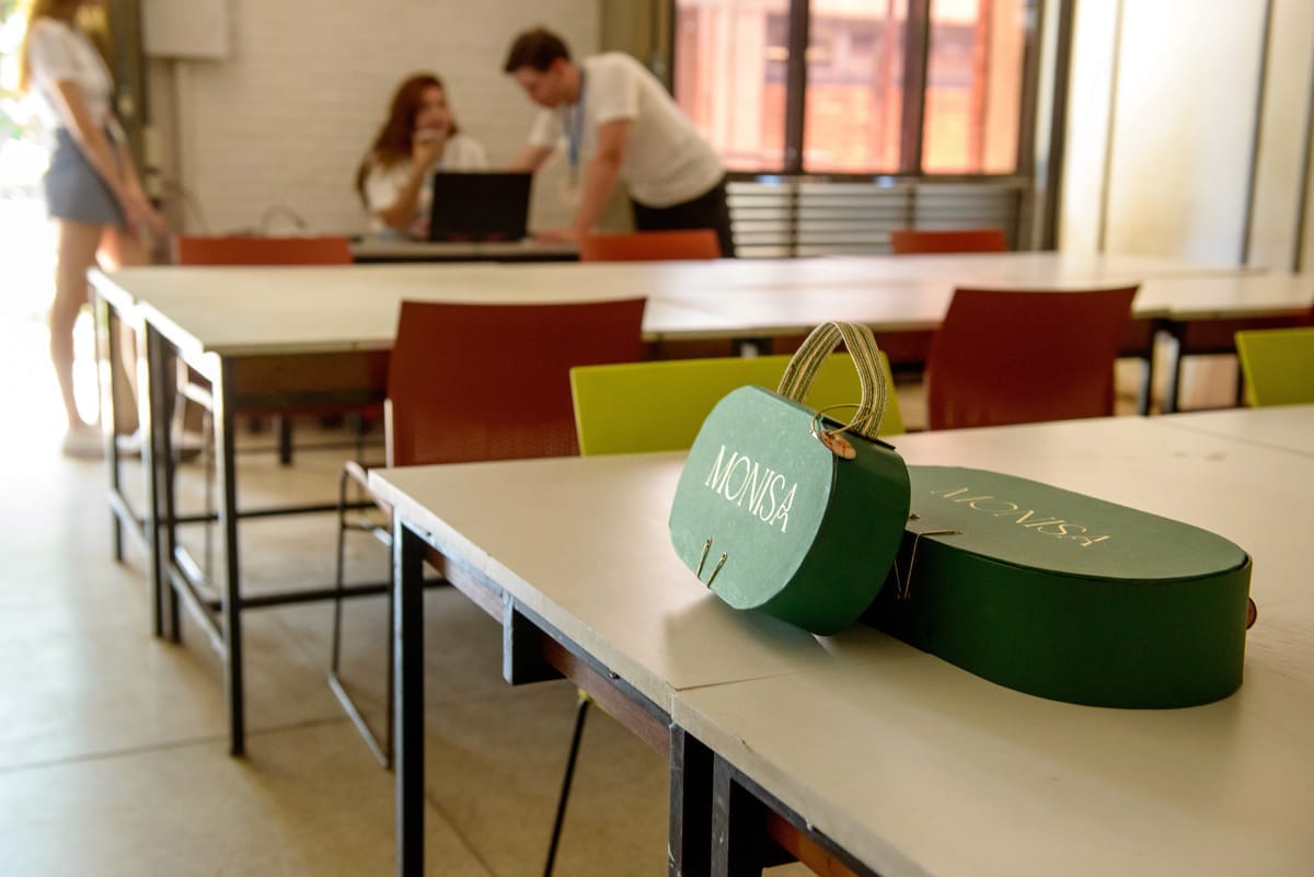 APRESENTAÇÃO ACADÊMICA